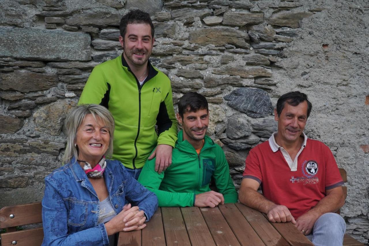 Pensione Albergo Diffuso Ceaglio Valle Maira Marmora Buitenkant foto