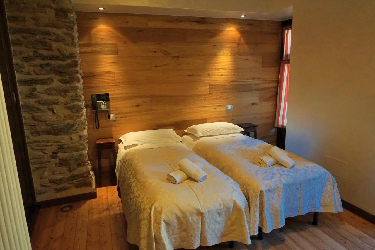 Pensione Albergo Diffuso Ceaglio Valle Maira Marmora Buitenkant foto