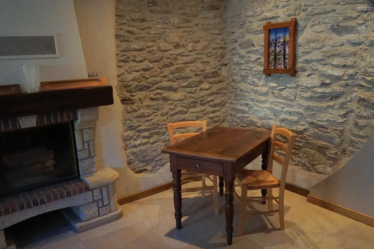 Pensione Albergo Diffuso Ceaglio Valle Maira Marmora Buitenkant foto